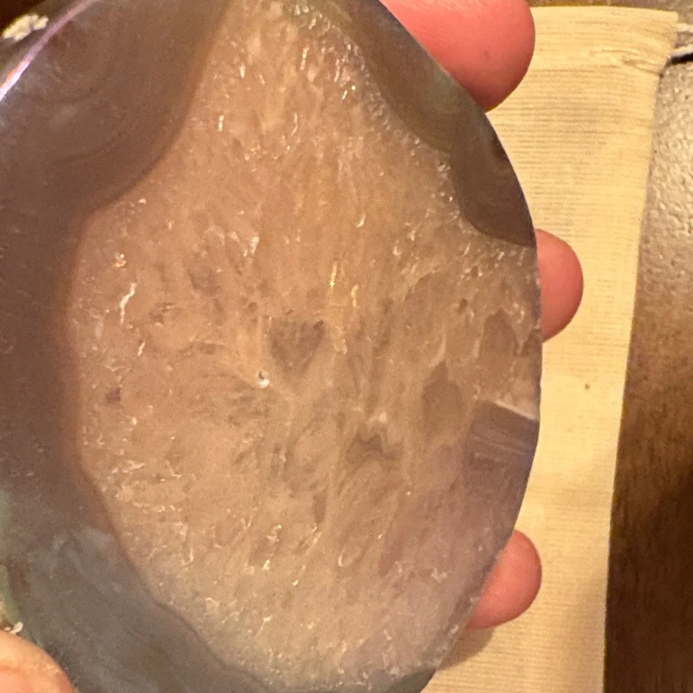 Iridescent Blue-White Agate Slice Decorative Geode NWOT! - Picture 7 of 8